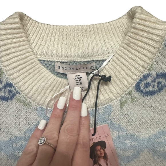 Sincerely Jules Bow Floral Oversized Sweater size Medium New - Picture 7 of 7